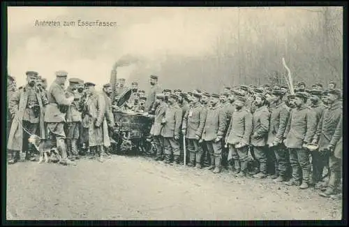 AK 1. WK antreten zum Essen-fassen Soldaten an der Gulaschkanone 1915