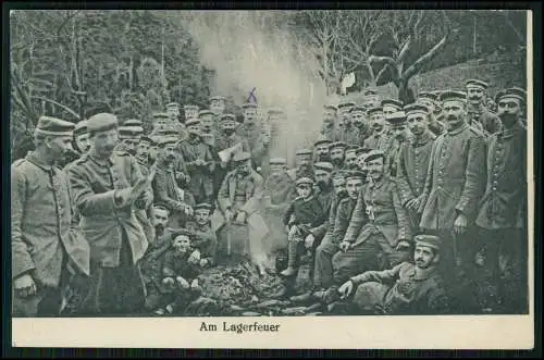 AK 1. WK am Lagerfeuer Soldaten an der Front 1915 Feldpost gelaufen