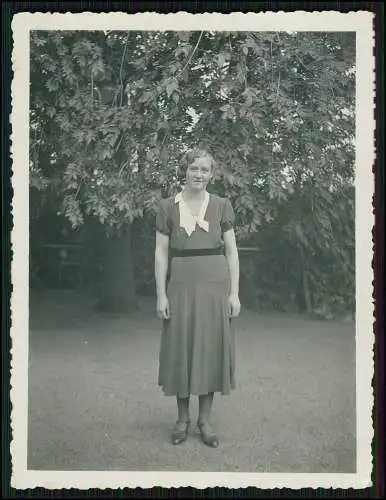 18x alte Foto Junge Damen Standportrait uvm. 1920-45