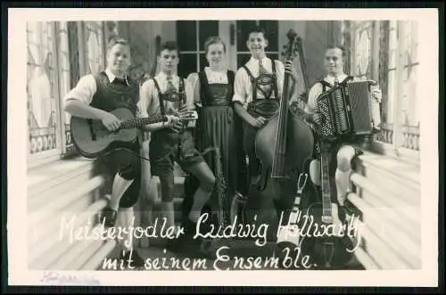 Foto AK Meisterjodler Ludwig und Loni Höllwarth mit Ensemble Accordeon H. Koiler