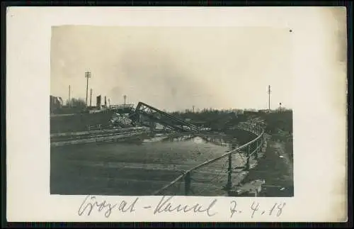 Foto AK 1. WK Kriegszerstörung Brücke kleiner Kanal Belgien Frankreich 1918