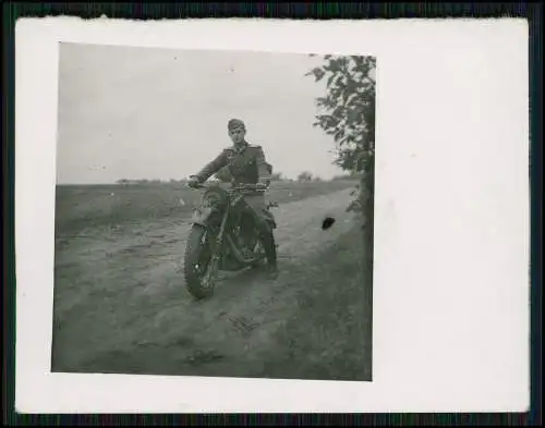 2x Foto Soldat Wehrmacht Motorrad Krad Orel Orjol Russland und 1x Standportrait