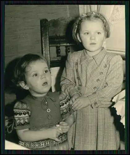 18x Foto Fröhlich lachende Kinder mit Spielzeug und vieles mehr ab 1920