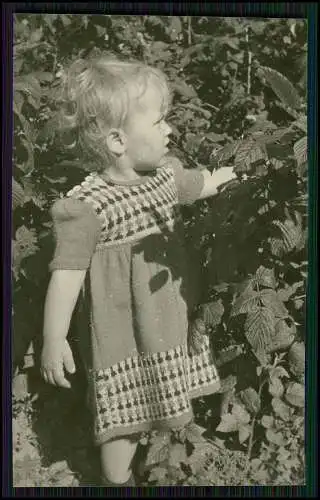 18x Foto Fröhlich lachende Kinder mit Spielzeug und vieles mehr ab 1920