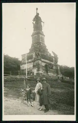 Foto AK Rüdesheim am Rhein, Niederwalddenkmal Ausflug Familie 1930