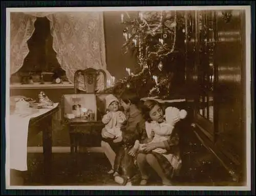 Foto Weihnachten Tannenbaum Kinder Mädchen Puppe Puppenstube 1920