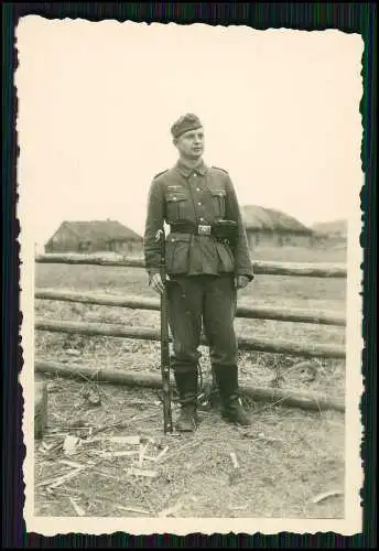 8x Foto Soldaten Wehrmacht Dorf Quartier Polnische und Russische Bauerngehöfte