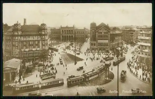 Foto AK Berlin Tiergarten, Potsdamer Platz u. Bahnhof, Straßenbahn, Odol Werbung