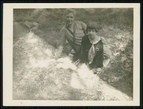 13x alte Foto junge Damen um 1930 schöne Kleider und Röcke elegante Mode