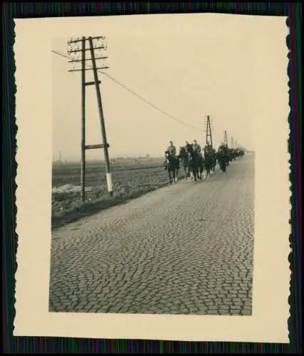 11x Foto Soldaten Wehrmacht Regiment Pferde Vormarsch Belgien Frankreich