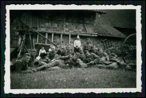 12x Foto Soldaten Wehrmacht Infanterie Regiment im Gelände Karabiner uvm.