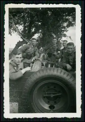 12x Foto Soldaten Wehrmacht Infanterie Regiment im Gelände Karabiner uvm.