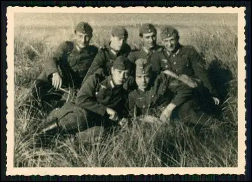 12x Foto Soldaten Wehrmacht Infanterie Regiment im Gelände Karabiner uvm.