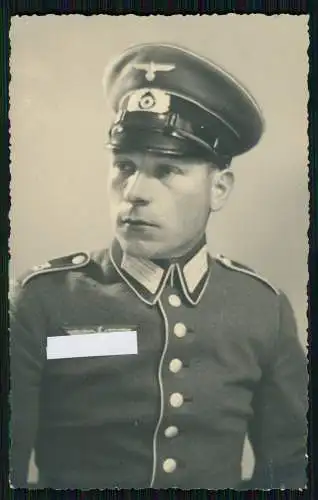 Foto AK Portrait Soldat Wehrmacht Heer in Uniform Schirmmütze