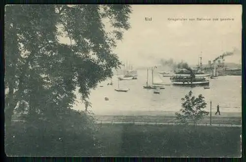 AK Kiel in Schleswig Holstein, Hafen von Bellevue aus gesehen Kriegsschiff uvm.