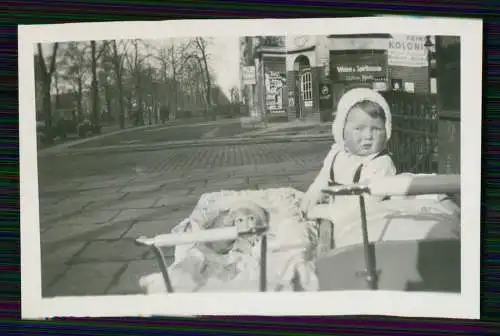 10x Foto lustiger Kinderwagen und Kinder verkleidet Karneval Fasching um 1930