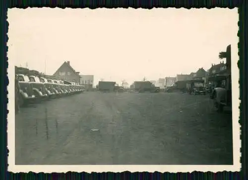 Foto Fahrzeuge der Wehrmacht LKW geparkt bei Lünen Dortmund Unna um 1940