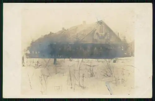 AK 1. WK Foto AK Soldaten im Winter großes Holzhaus W Ostfront 1918 Feldpost gel