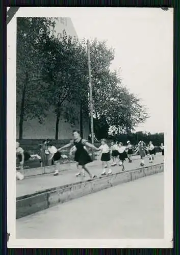 3x Foto Ursula Ante Rollschuh-Club Dortmund Training auf Vereinsgelände 1936-45