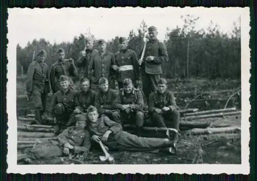 12x Foto Soldaten der Wehrmacht Fahrzeuge uvm. Vormarsch Ostfront