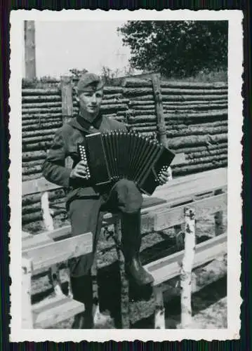 12x Foto Soldaten der Wehrmacht Fahrzeuge uvm. Vormarsch Ostfront