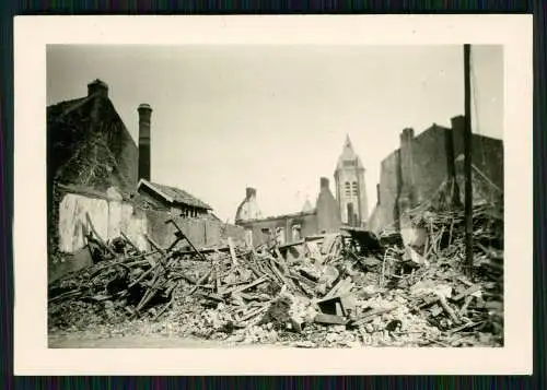 Foto Wehrmacht Kriegszerstörung Ort in Frankreich o. Belgien siehe Kirche 1940