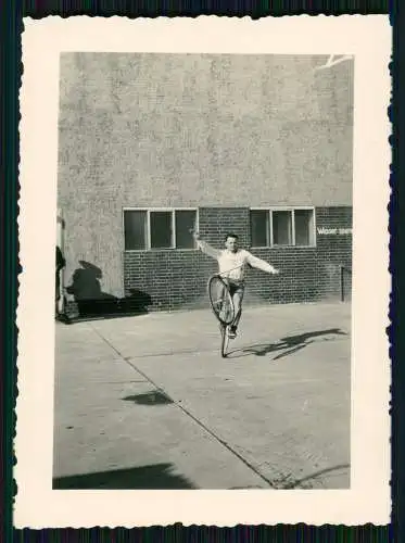 4x Foto Zweier Kunstradfahren Männer 1941 Turnhemd Luftwaffe Wehrmacht Kaserne