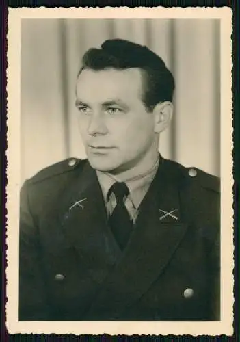 Foto 15x10cm Portrait Soldat USA Kragenabzeichen gekreuzte Gewehre Uniform