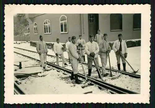 5x Foto Soldaten Wehrmacht Bautrupp Bahnschienen verlegen Winter Bahnhof 1941