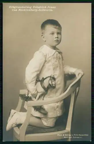 10x AK Militär Adel Monarchie Kaiserzeit 1. WK Kaiser Prinzessinnen Prinzen uvm.