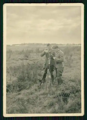 2x Soldaten der Wehrmacht vor Bunker Shelter in Belgien Frankreich 1940-41