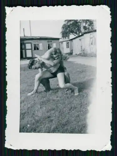 3x Foto lustige Soldaten viel Spaß auf der Stube und draußen 1939