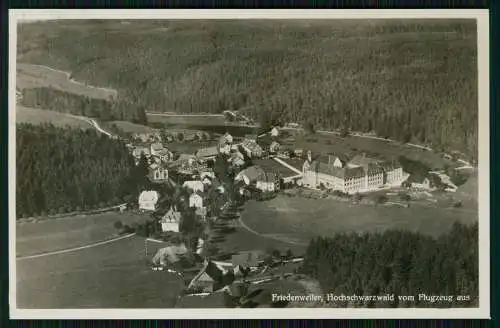 2x Foto AK Friedenweiler im Schwarzwald Fliegeraufnahme und Wegweiser 1935 gel.