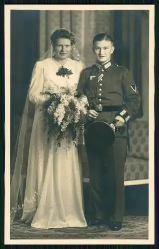 Foto AK Soldat Wehrmacht Hochzeit in Uniform mit Braut 1941