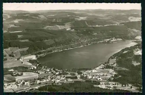 Foto AK Titisee im Schwarzwald mit Blick auf Ortschaft Luftbild Fliegeraufnahme