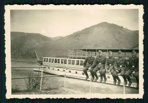 12x Foto Wehrmacht Soldaten Luftwaffe Fahrgastschiff uvm. bei Bingen Rhein 1940