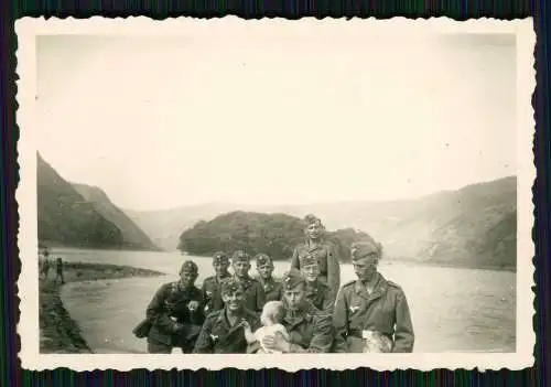 12x Foto Wehrmacht Soldaten Luftwaffe Fahrgastschiff uvm. bei Bingen Rhein 1940