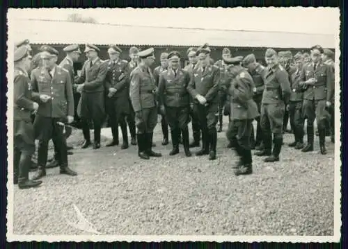 2x AK Foto Wehrmacht Soldaten Luftwaffe in Frankreich 1941 Einweihung Besch.Rück