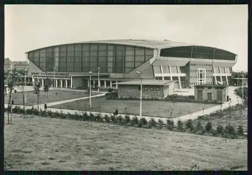 Foto AK Ansichtskarte Schwerin in Mecklenburg Vorpommern Sport- und Kongreßhalle