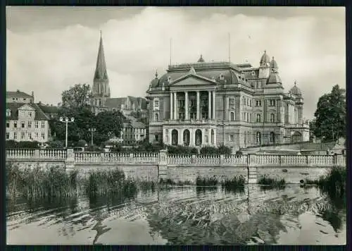 Foto AK Schwerin Blick auf das Stadt-Theater Dom im Hintergrund