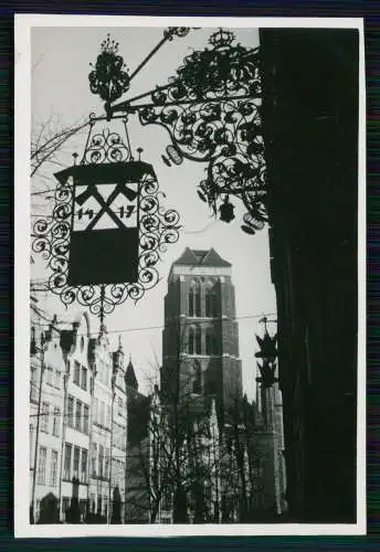 Foto  Gdańsk Danzig, Blick in die Jopengasse, zur St. Marien Kirche 1940