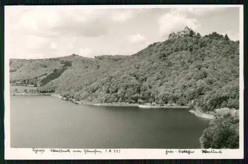 Foto AK Waldeck am Edersee Hessen, Blick vom See zum Schloss Waldeck