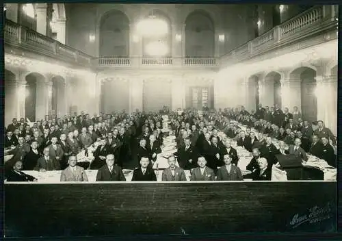 Pressefoto 22×15cm Feierlichkeit im Saal Hamburg 1935 Prägestempel Max Hirsch HH