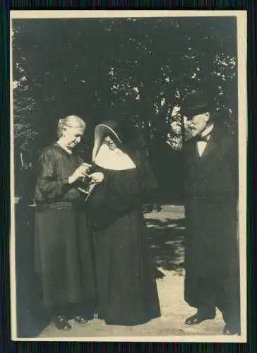 11x Foto Nonnen Ordenskluft Kloster klösterlicher Genossenschaft Klosterfrauen