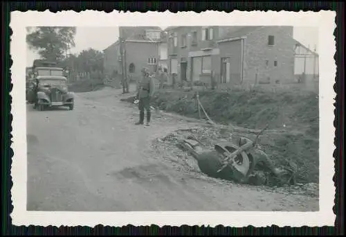 Foto Frankreich Fahrzeuge französische Armee 1940 Deutscher Soldat Kelle