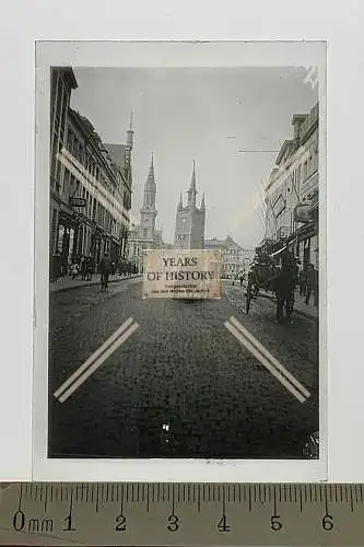 Orig. Glas Dia 1.WK Belgien Frankreich Straßenansicht mit Kirche Kathedrale