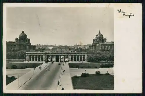 Foto AK Wien 2. Leopoldstadt Partie in der Praterstraße Carltheater Straßenbahn