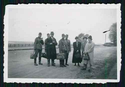 12x Foto Soldaten Wehrmacht Baracken Lager und vieles mehr 1939-41