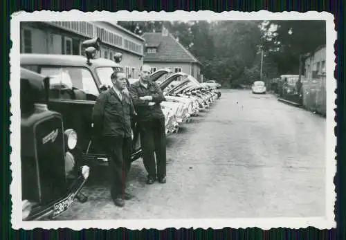 4x Foto US amerikanischer Major besucht Polizeikaserne Kassel 1948 Fahrzeuge