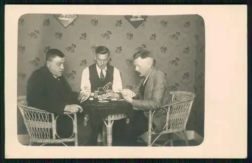 2x Foto AK Frauen beim Erdbeeren Pflücken in den Kriegsjahren 1939-41